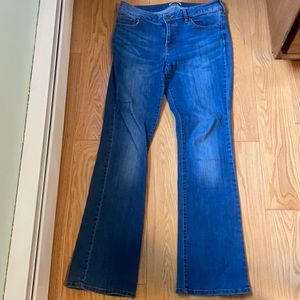 Light wash bootcut jeans